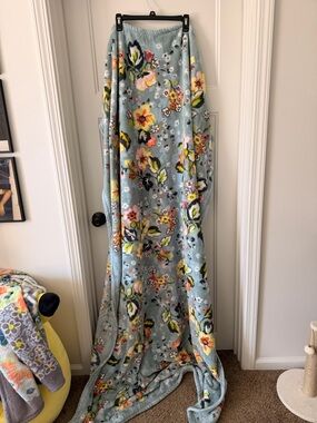 Vera Bradley Blue Floral Blanket